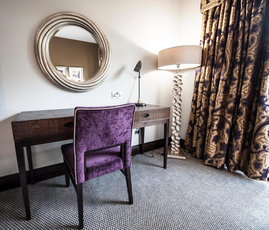 Parklands Hotel & Country Club Wellness Newton Mearns Desk