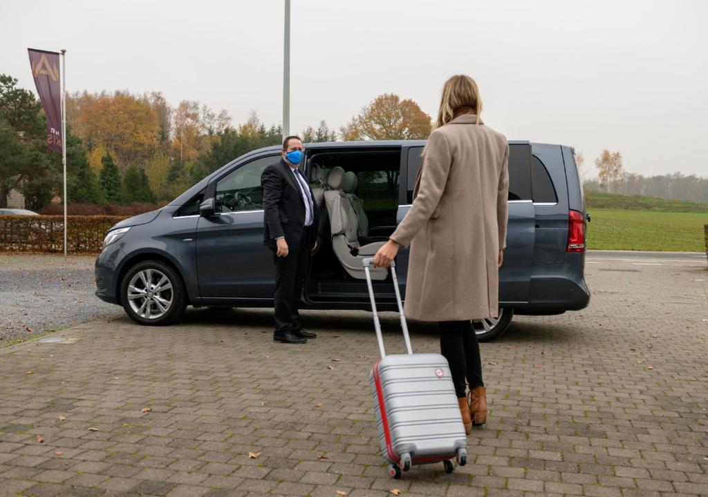 axis-hotel-wellness-hotels-belgium-1 Axis Hotel Wellness Airport Shuttle