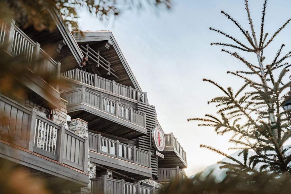 Hotel Le K2 Chogori Wellness France Building