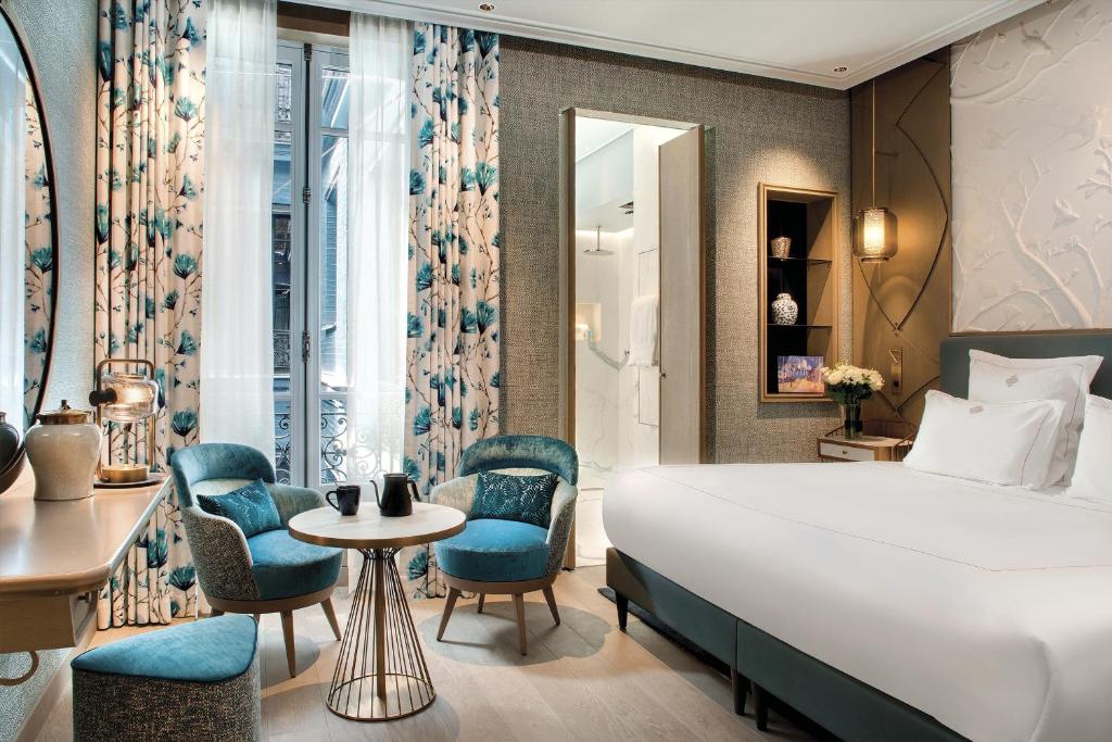 La Demeure Montaigne Wellness Hotel France Room