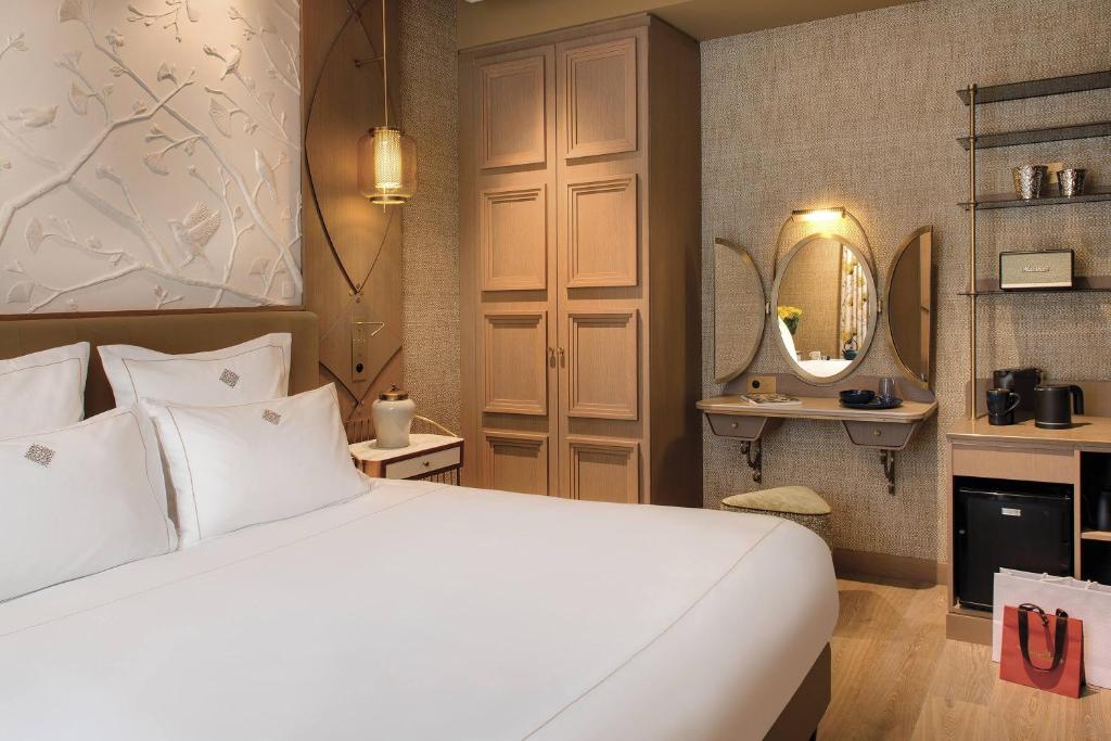 La Demeure Montaigne Wellness Hotel France Room 3