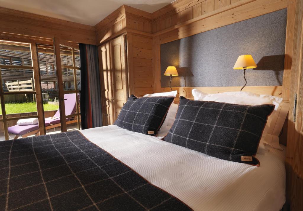 M de Megève Wellness Hotel France Room