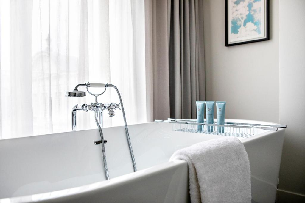 Pillows Grand Boutique Hotel Reylof Ghent Wellness Bath